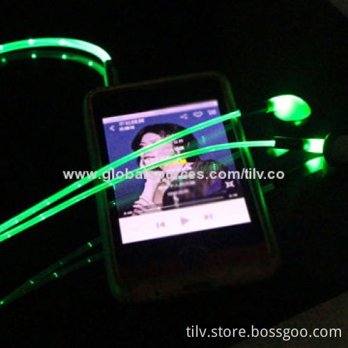 New Design Flash LED Light Wired Earphone for Mobile Phone